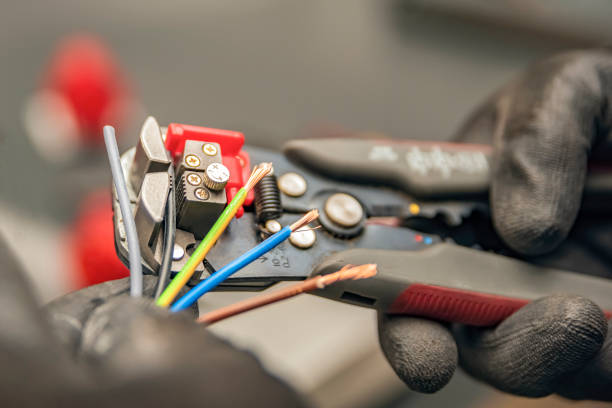 Best Licensed Electrician  in Minooka, IL